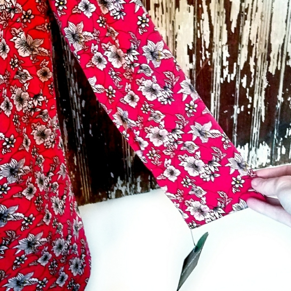 Liz Claiborne Peasant Blouse Red Floral Size MP - Picture 4 of 12